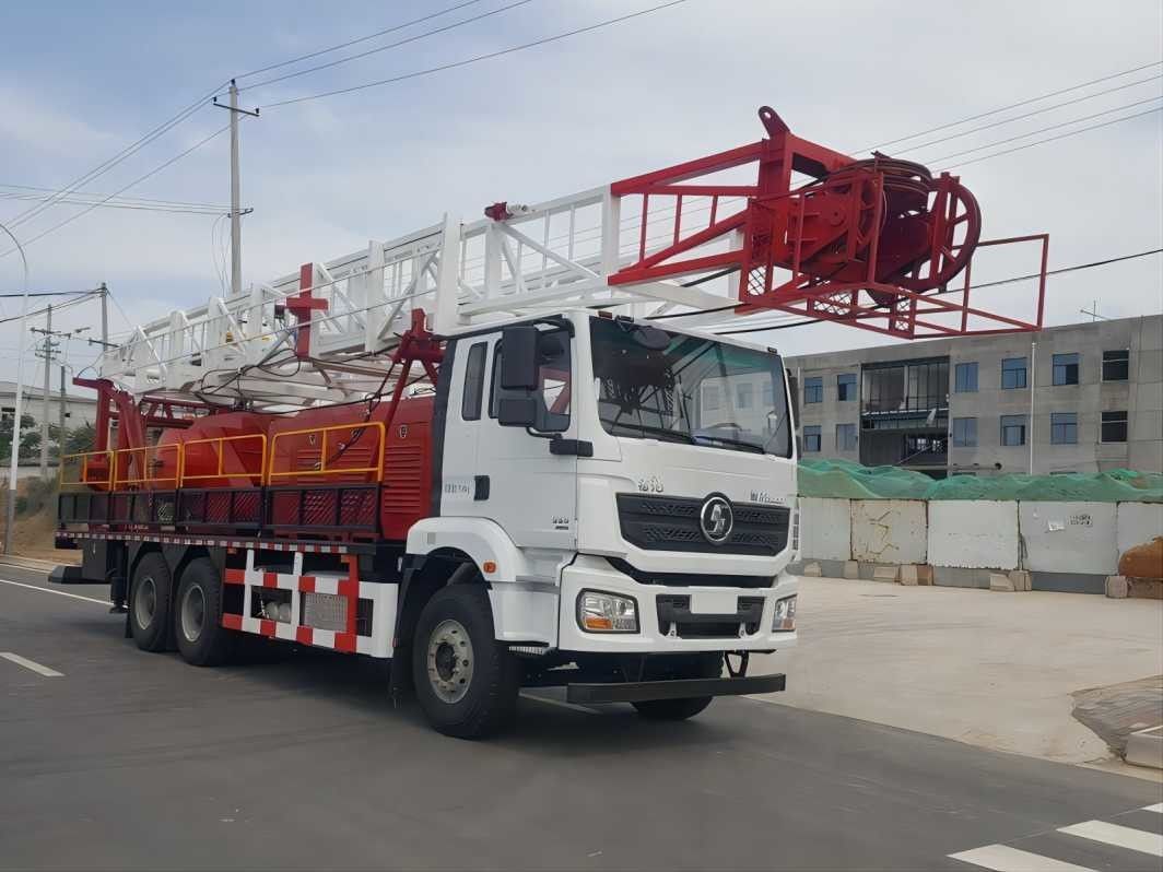 SHACMAN H3000 Нефтяной буровой грузовик 6x4 380HP EuroII Белый 50Тонный нефтяной буровой грузовик