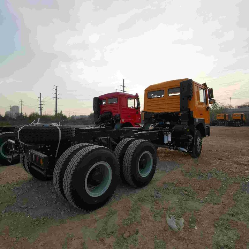 Красный SHACMAN F3000 375HP Euro V 6-колесный трактор голова 4x2 WEICHAI двигатель