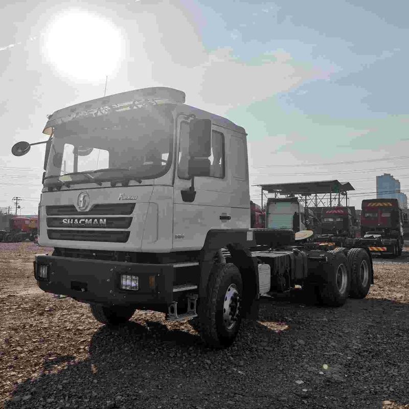 Красный SHACMAN F3000 375HP Euro V 6-колесный трактор голова 4x2 WEICHAI двигатель