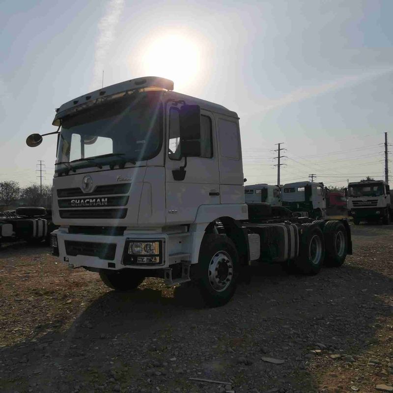 Красный SHACMAN F3000 375HP Euro V 6-колесный трактор голова 4x2 WEICHAI двигатель