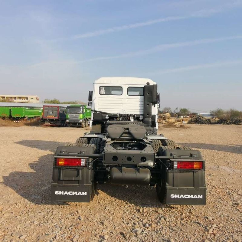 Красный SHACMAN F3000 375HP Euro V 6-колесный трактор голова 4x2 WEICHAI двигатель