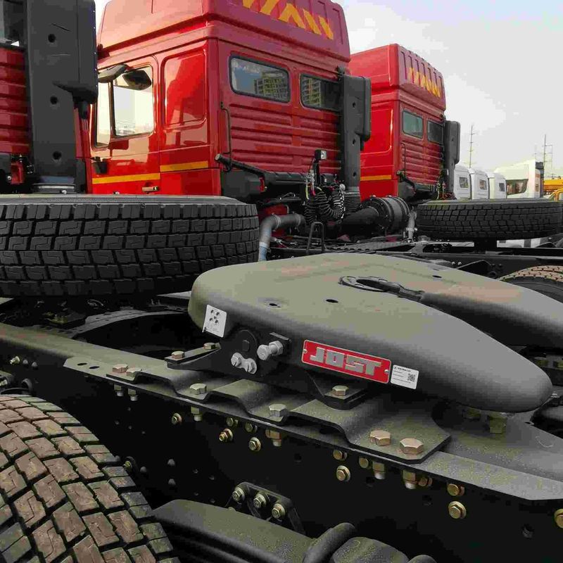 Красный SHACMAN F3000 375HP Euro V 6 колесная головка трактора 4x2 WEICHAI двигатель