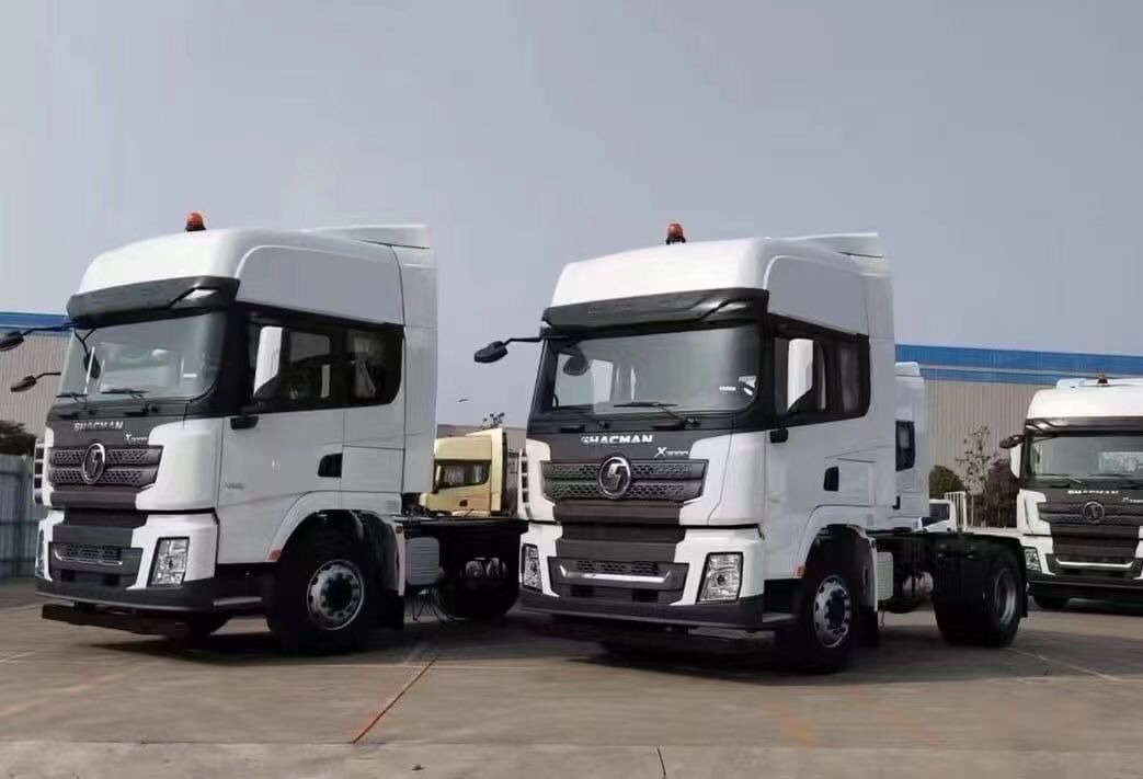 Ручная смена передач 10 колес тракторный грузовик SHACMAN 430hp X3000 4x2 Двойной спальный кабины тракторная головка