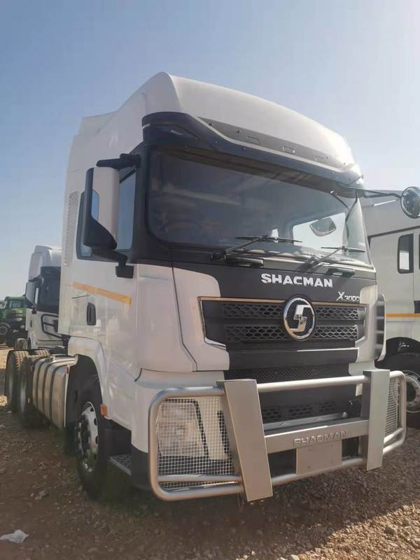 10 Wheels 6X4 SHACMAN Tractor Truck X3000 SHACMAN Tractor For Tanzania CUMMINS ISME420 Euro3 55Ton Tractor Truck